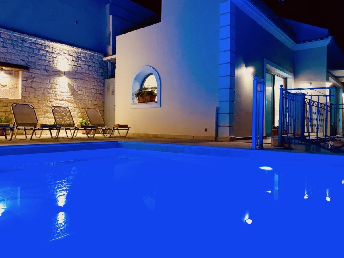 Luxury With Heatable Private Pool By Dadovillas * Kalámi